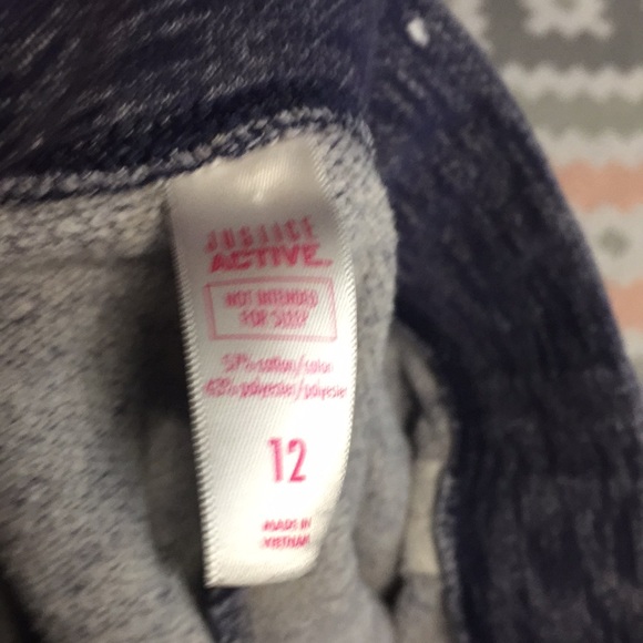 Girls blue justice active shorts. Size 12 - Picture 4 of 5